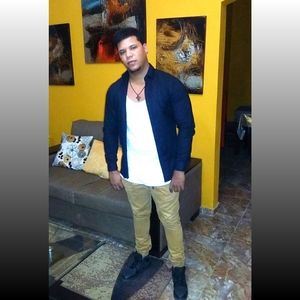 Meet your Posher, Luis miguel